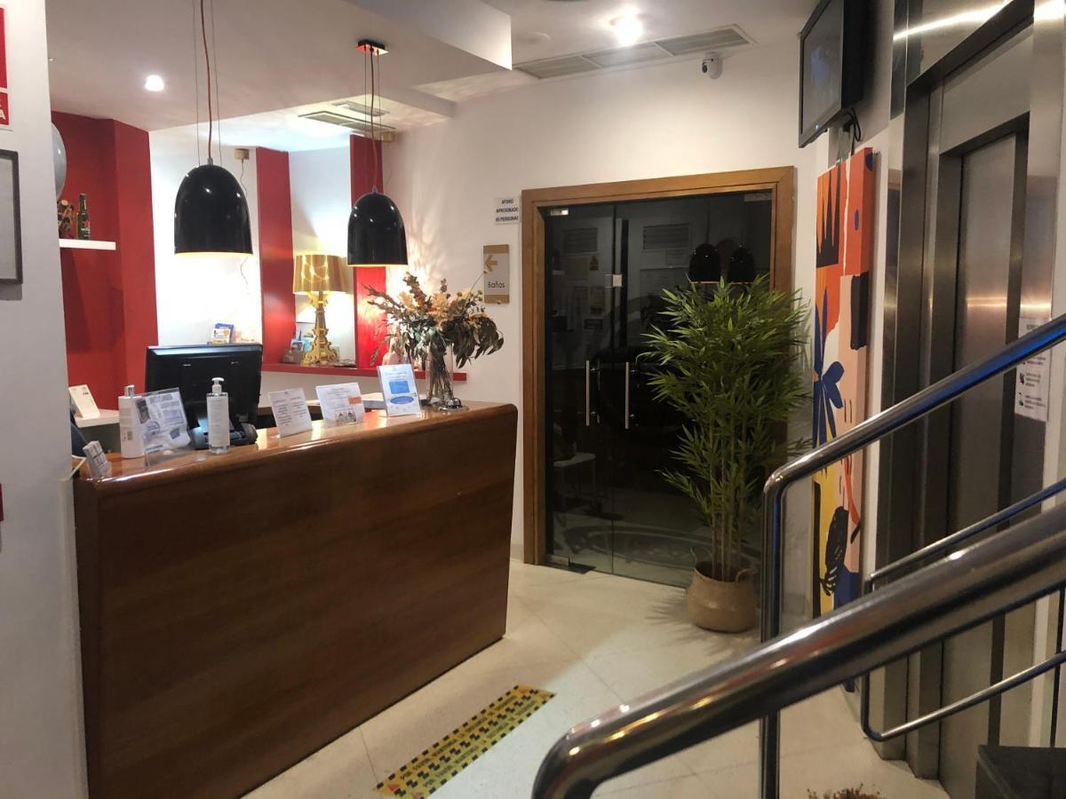 Hostal Albany León Εξωτερικό φωτογραφία