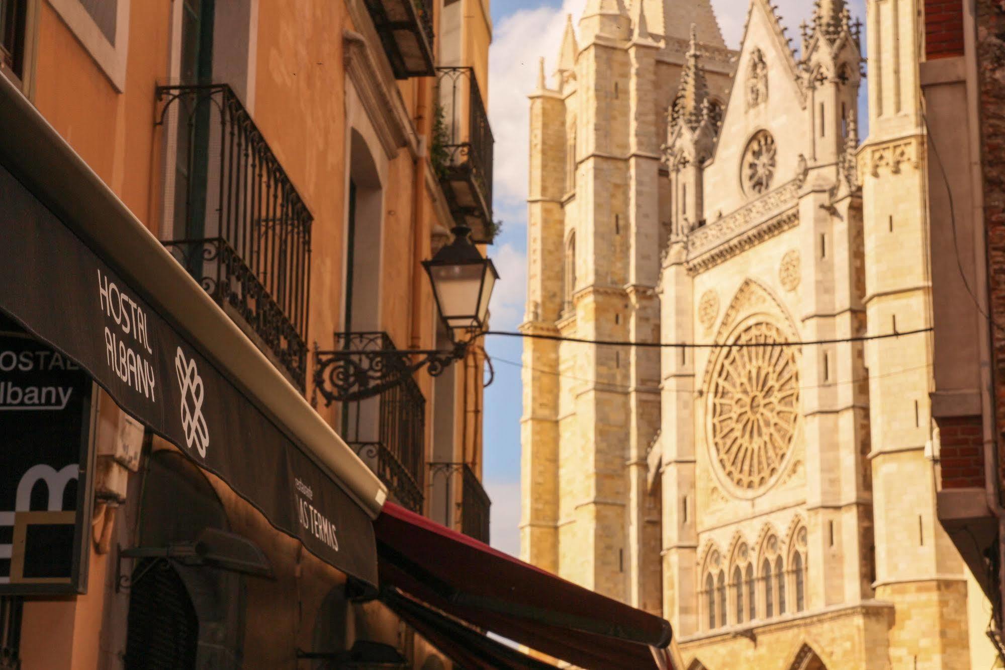 Hostal Albany León Εξωτερικό φωτογραφία