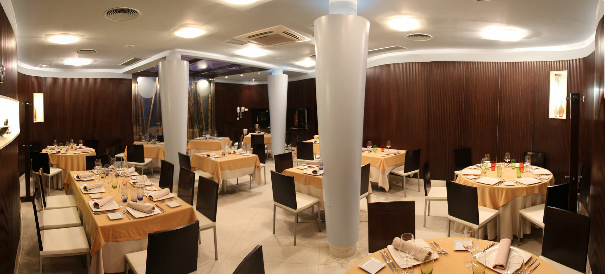 Hostal Albany León Εξωτερικό φωτογραφία
